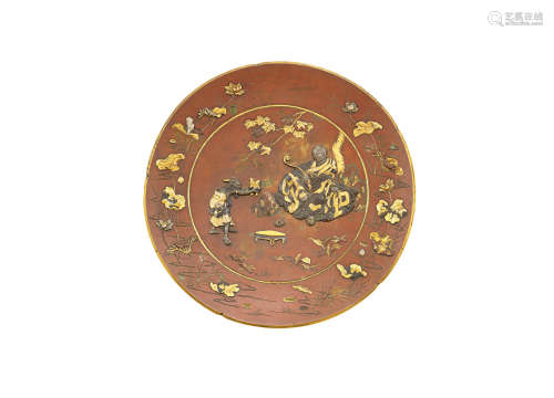 Five-character inscription, Meiji Period  A mixed-metal inlaid dish