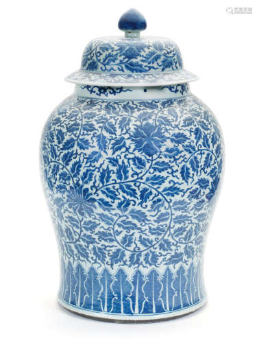 Kangxi A large blue and white 'lotus' baluster jar and associated cover