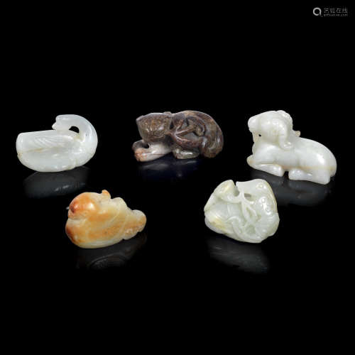 19th/20th century A group of five jade animal carvings