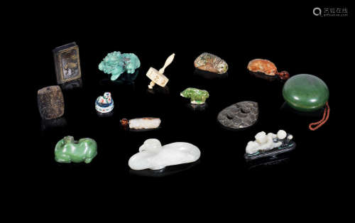Ming-Qing Dynasty and later A large and varied group of hardstone carvings and scholars items