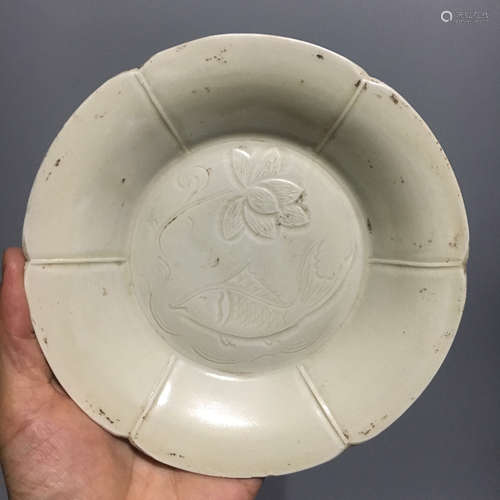 A DING KILN WHITE GLAZED PLATE