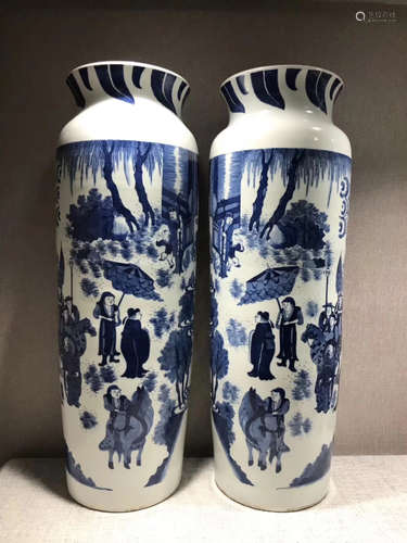 PAIR OF BLUE&WHITE ROULEAU VASES