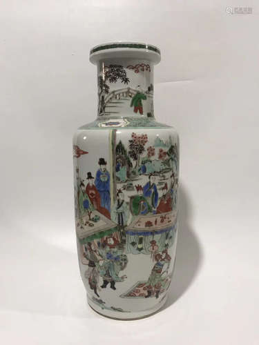 A FAMILLE-VERTE MEN SUBJECT ROULEAU VASE