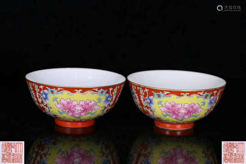 PAIR OF QIANLONG MARK FALANGCAI FLOWER BOWLS