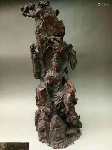 A BRONZE GUANYIN FIGURE PENDANT WITH YONGZHENG NIANZHI MARK