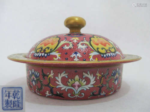 A ENAMEL FLORAL PATTERN BOWL WITH QIANLONG MARK