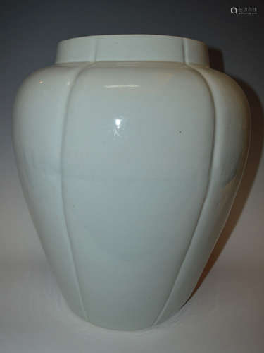 DAMING JIAJING NIANZHI MARK TIANBAI GLAZE JAR