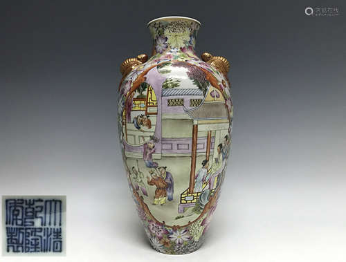 DAQING QIANLONG NIANZHI MARK FAMILLE-ROSE VASE