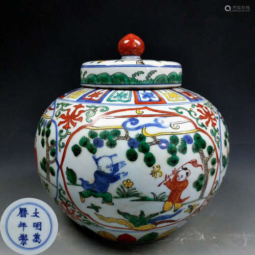 A WUCAI JAR WITH WANLI MARK