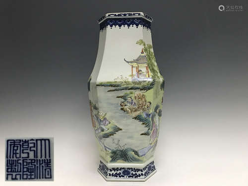 DAQING QIANLONG NIANZHI MARK FAMILLE-ROSE VASE