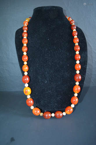 Chinese old amber necklace with 14 k gold