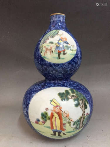 Chinese Blue/White Famille Rose Gourd Vase