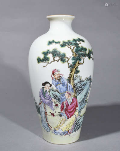 Chinese Famille Rose Procelain Vase