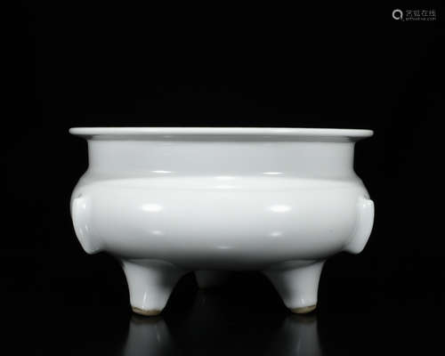 Chinese White Porcelain Buner