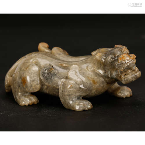 CHINESE ARCHAIC JADE BEAST