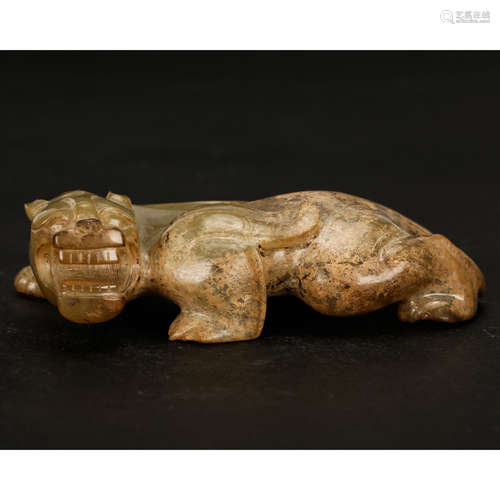 CHINESE ARCHAIC JADE BEAST