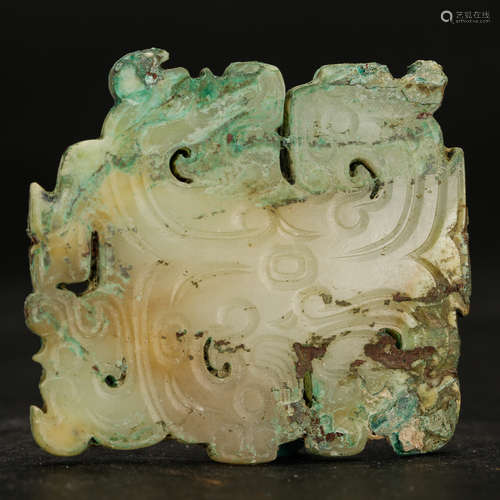 CHINESE ARCHAIC JADE PENDANT