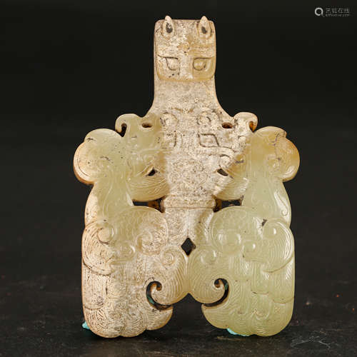 CHINESE ARCHAIC JADE PENDANT