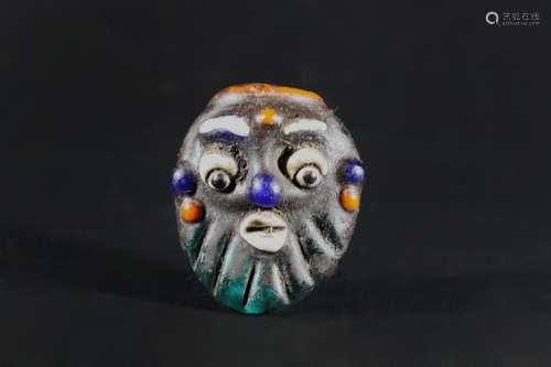 A Colorful Poenicians Bead with Head Carving - Ming Dynasty