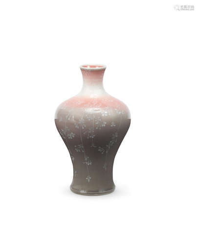 By Makuzu Kozan, Meiji era (1868-1912), early 20th century A small porcelain baluster vase