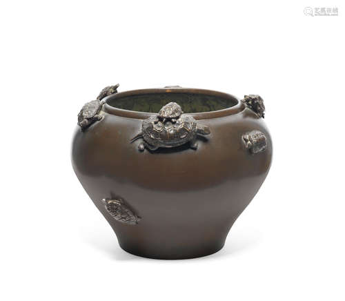 By Seifu, Meiji era (1868-1912), late 19th/early 20th century A baluster bronze vase