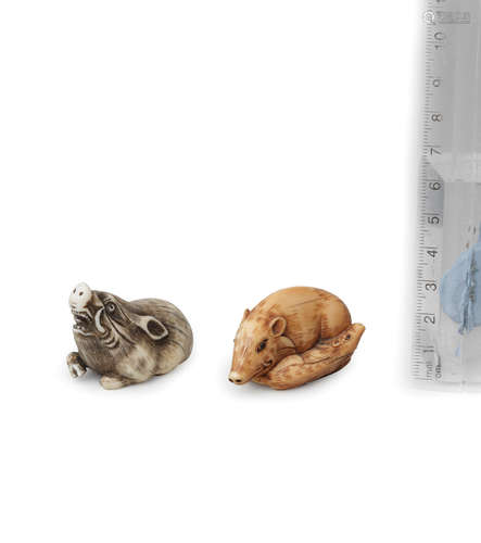 Edo period (1615-1868), 19th century Two ivory netsuke of boars