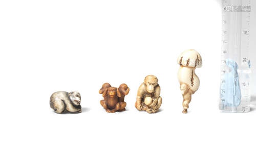 Edo period (1615-1868), 19th century Four ivory netsuke of monkeys