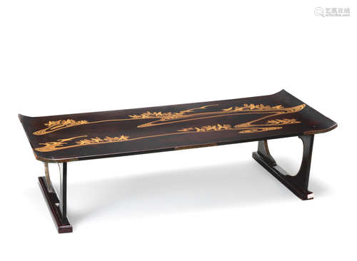 Edo period (1615-1868), 19th century A black-lacquer bundai (writing desk)