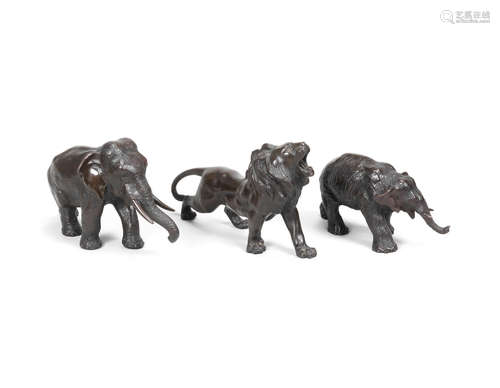 Meiji era (1868-1912), late 19th/early 20th century Three bronze animals