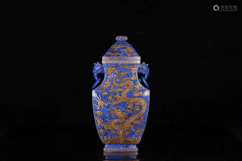 A QING DYNASTY LAPIS LAZULI VASE WITN TWO ELEPHANT ERAS