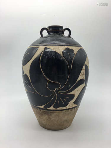 A SONG DYNASTY CIZHOU KILN FLOWER JAR