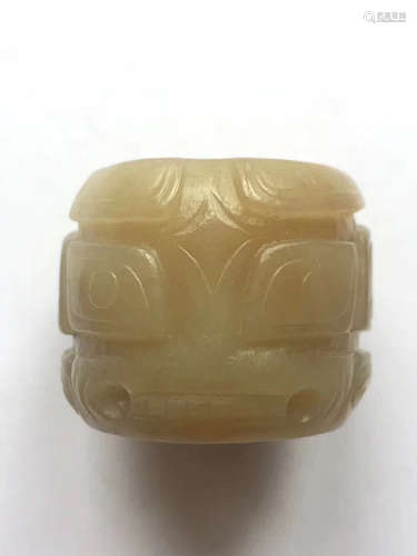 A HETIAN JADE THUMB RING