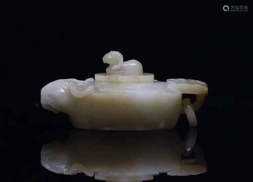 AN OLD TIBETAN  HETIAN JADE SEED MATERIAL 