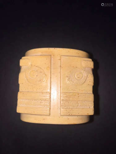 A YELLOW LIANGZHU JADE CONG