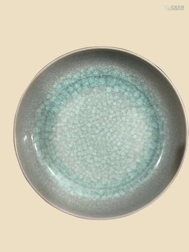 A SONG DYNASTY RU KILN CELADON-GLAZED PLATE