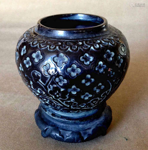 A BLACK GLAZE CARVED WITH PLUM BAMBOO SAMLL WATER PAN