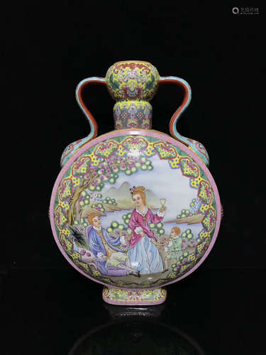 AN ENAMELED WESTERN MAN VASE,QING QIANLONG DYNASTY