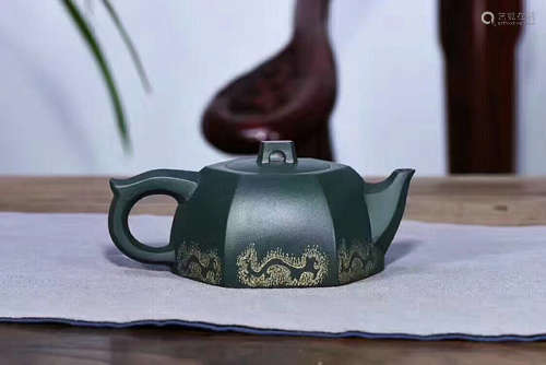 A SET OF LI CHANGHONG MADE GREEN MARL PURPLE CLAY TEAPOT