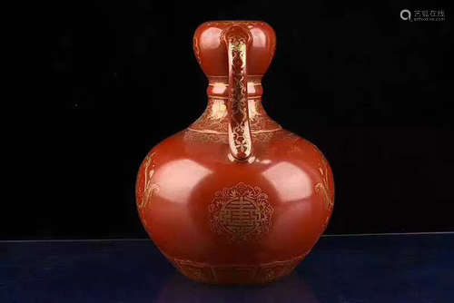 A ALUM RED GLAZE VASE WITH GOLDEN COLOR,QING QIANLONG DYNASTY