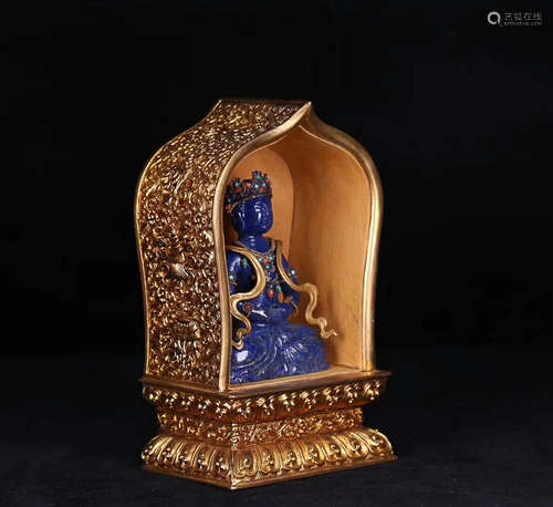 A QING DYNASTY GILT BRONZE SHIRNE WITH LAPIS LAZULI BUDDHAS STATUES