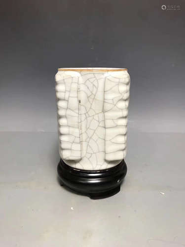 A GUAN KILN VASE