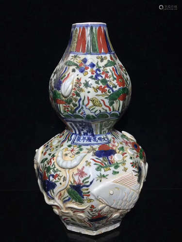 A MULTICOLORED FISH ALGAE GOURD CASE,MING XUANDE DYNASTY