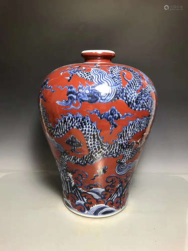 A RED GLAZE BLUE DRAGON TATTOO VASE,MING DYNASTY