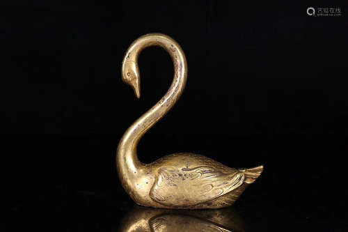 A HAN DYNASTY  GILT BRONZE SWAN