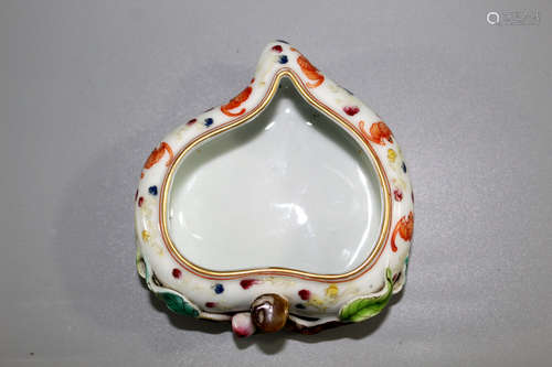 Chinese peach shape famille rose porcelain washer,