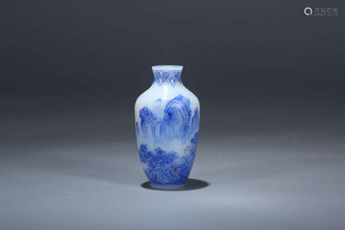 Chinese Enameled Peking glass snuff bottle, Qianlong