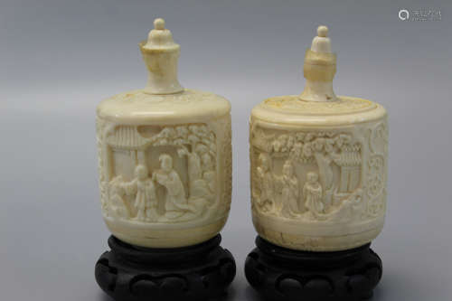 Two carved snuff bottles, Ming mark.