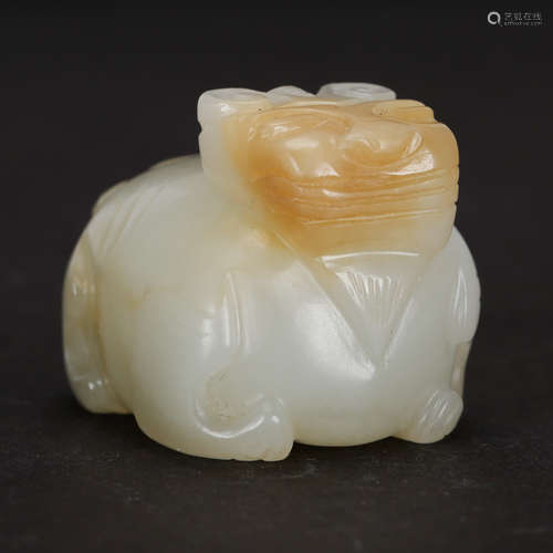 CHINESE WHITE JADE FOOLION