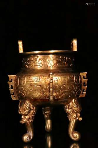 A Tang Gilt Bronze Tripod Vessel