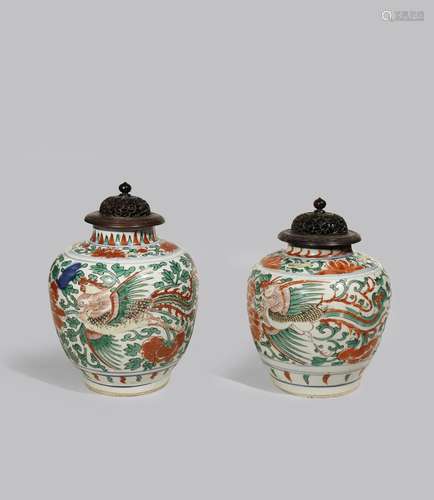 A NEAR PAIR OF CHINESE WUCAI 'PHOENIX' VASES